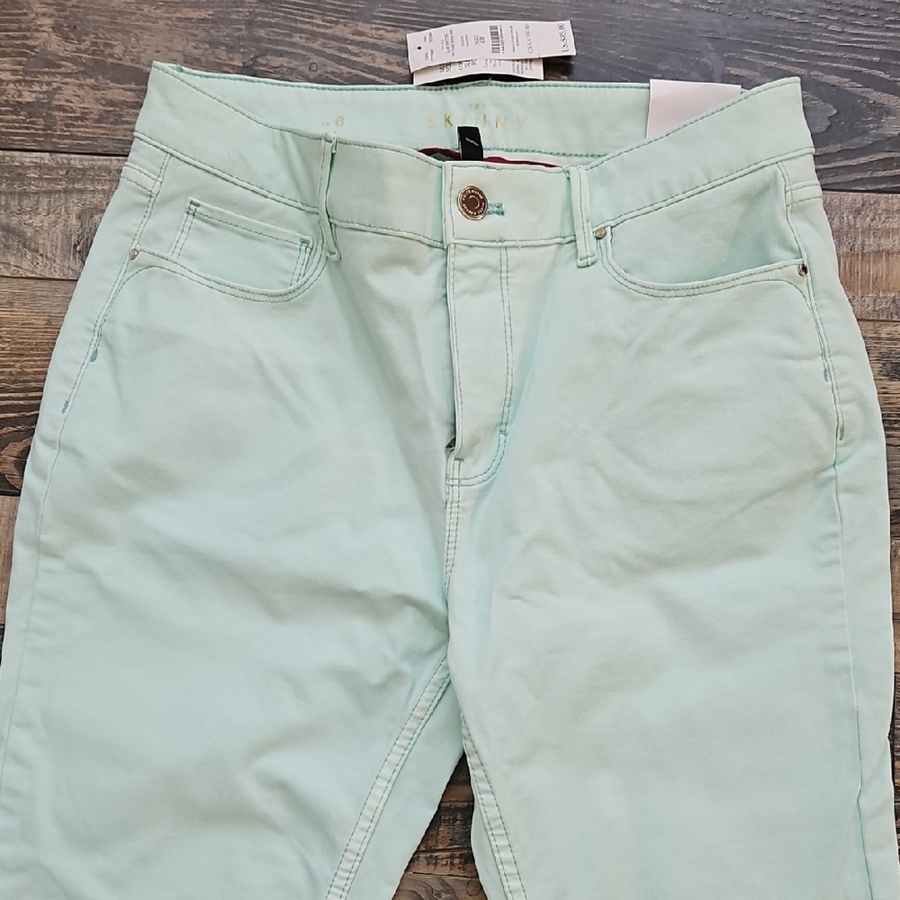 NWT White House Black Market Mint Green Skinny Jeans